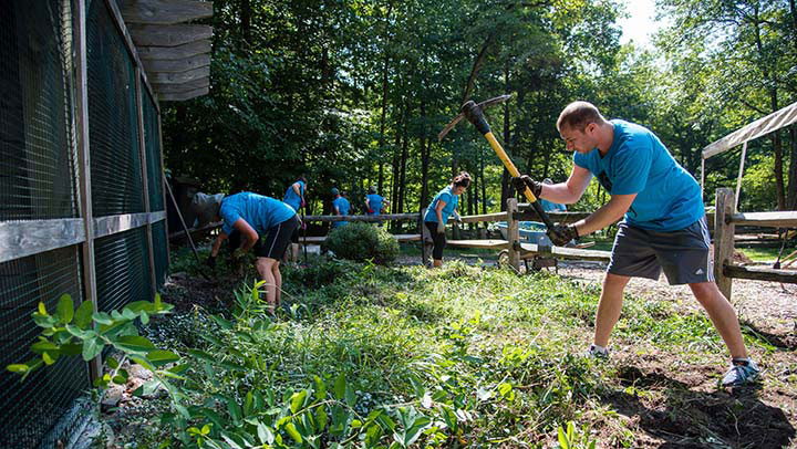 Reynolds And Rowella Volunteer Effortsbenefit Woodcock Nature Center